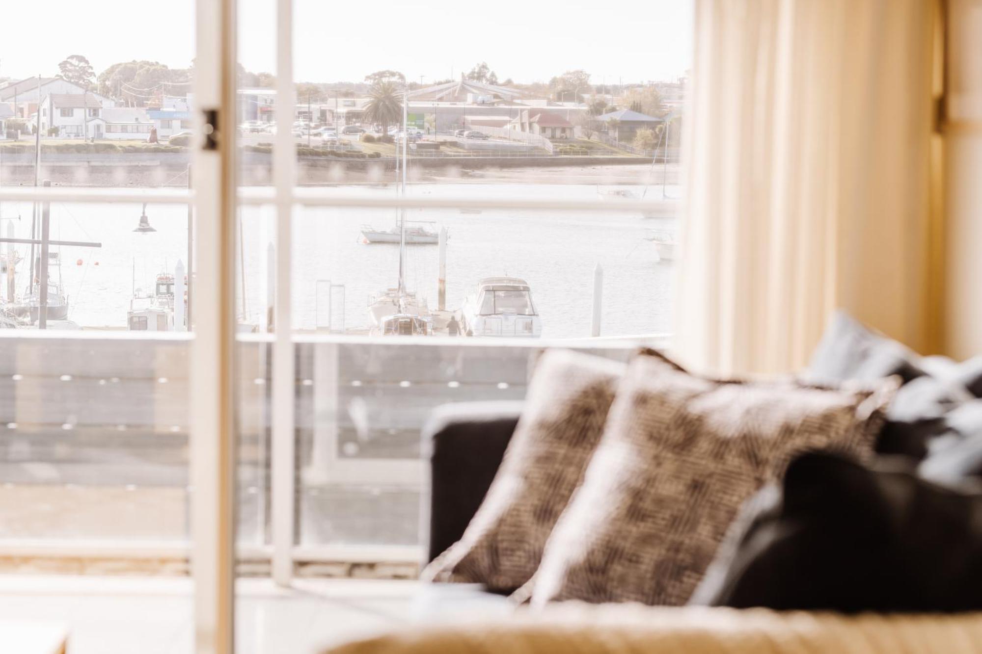 York Cove Hotel جورج تاون المظهر الخارجي الصورة